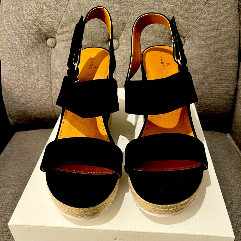 CASLON (Nordstrom) Wedge Sandal in Black Size 9.5 3 1/2 inch heel. Never Worn.